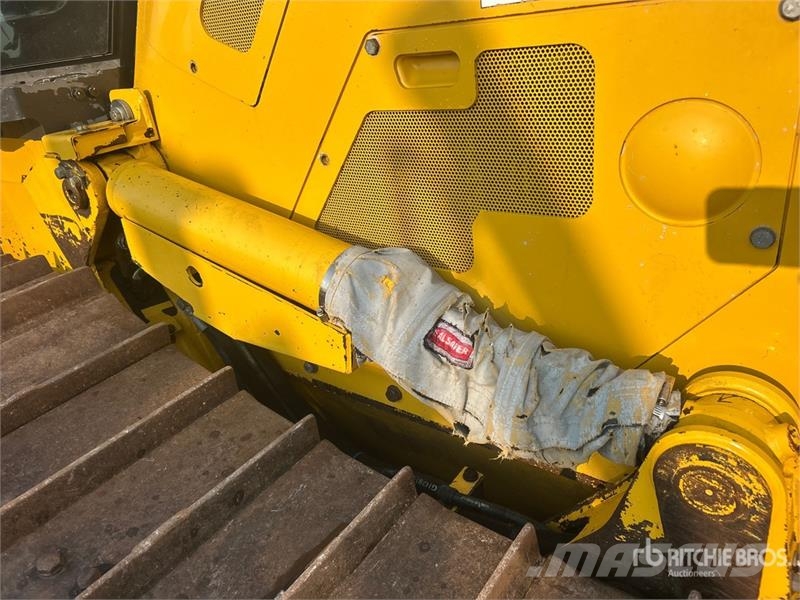 Komatsu D61PX-24 Vikšriniai buldozeriai