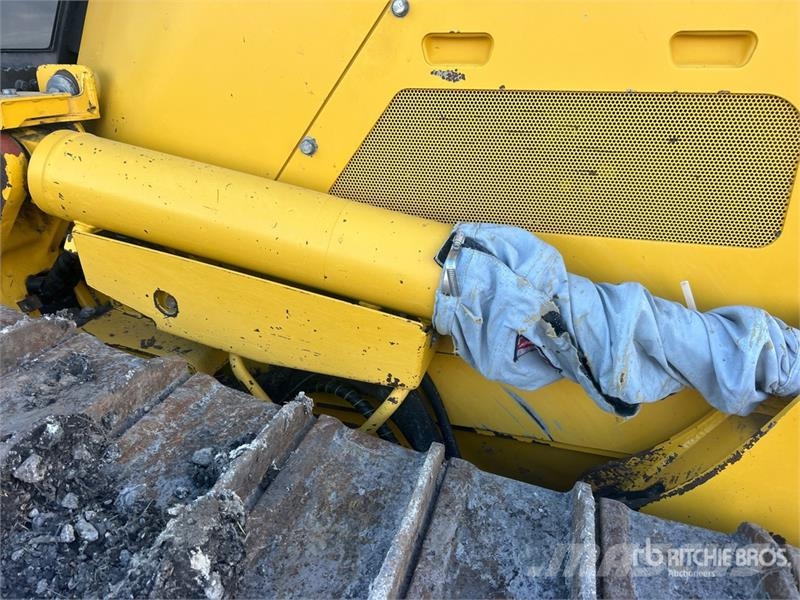 Komatsu D71PX-24 Crawler Dozer Buldooserid