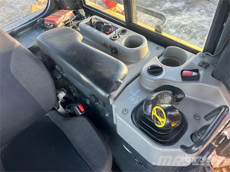 Komatsu D71PX-24 Crawler Dozer Buldooserid