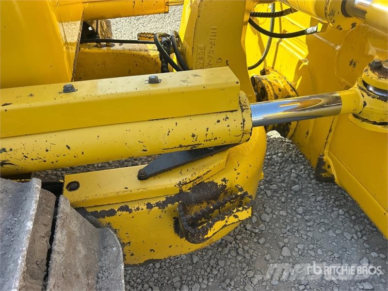 Komatsu D71PX-24 Crawler Dozer Гусеничные бульдозеры