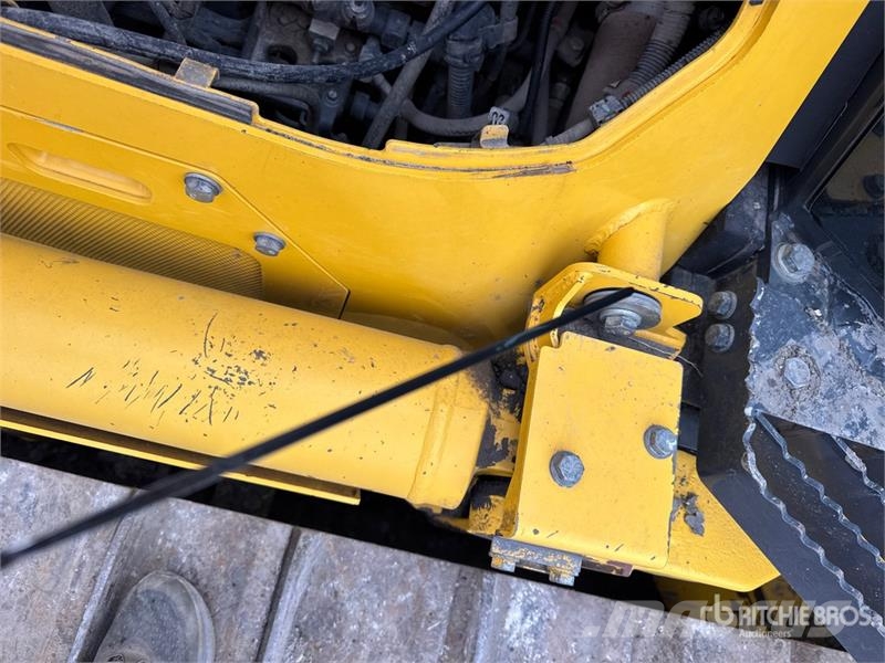 Komatsu D71PX-24 Crawler Dozer Crawler dozers