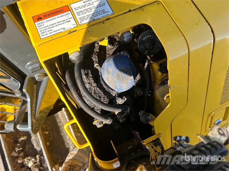 Komatsu D71PX-24 Crawler Dozer 履带式推土机