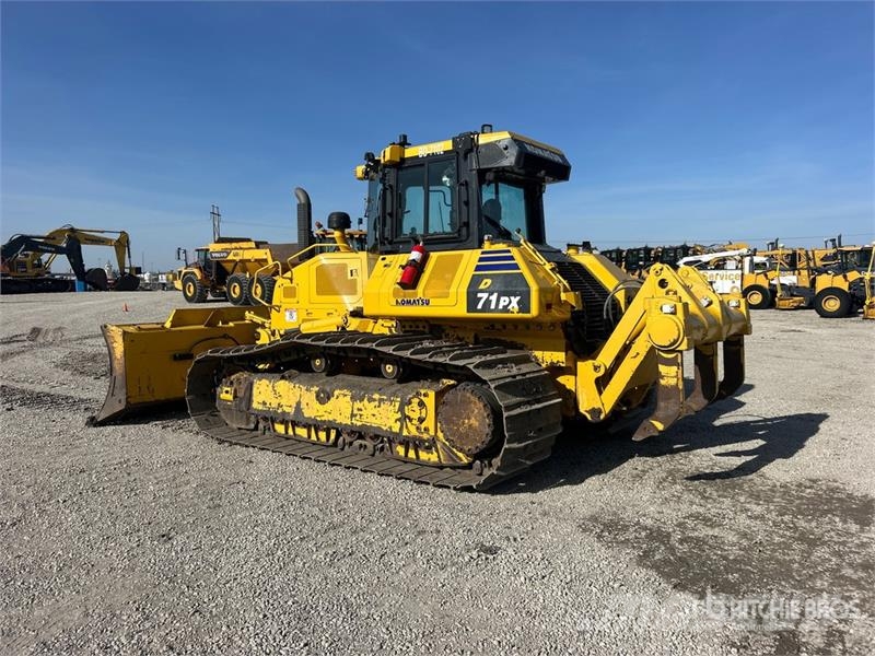 Komatsu D71PX-24 Crawler Dozer Гусеничные бульдозеры