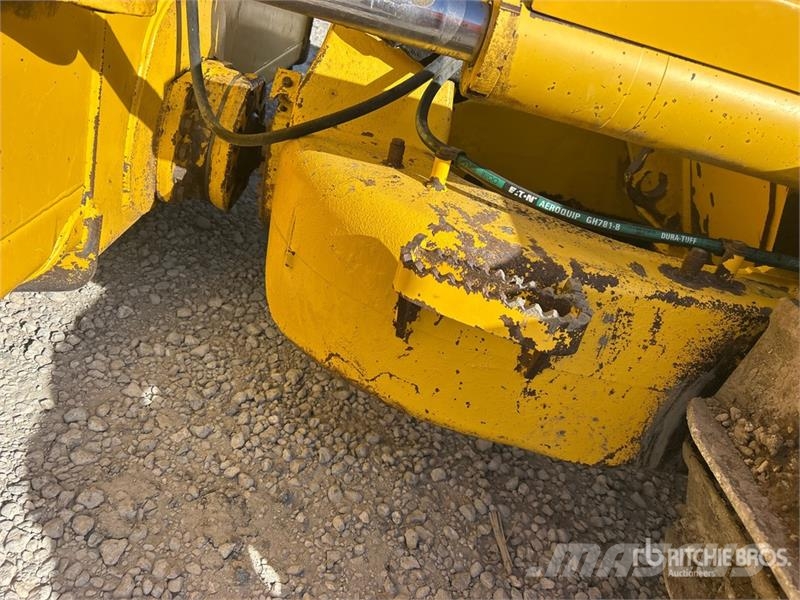 Komatsu D71PX-24 Crawler Dozer Гусеничные бульдозеры