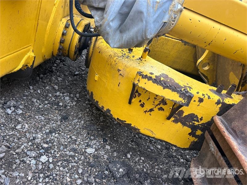 Komatsu D71PX-24 Crawler Dozer 履帶推土機