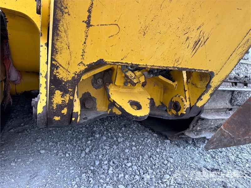 Komatsu D71PX-24 Crawler Dozer Crawler dozers