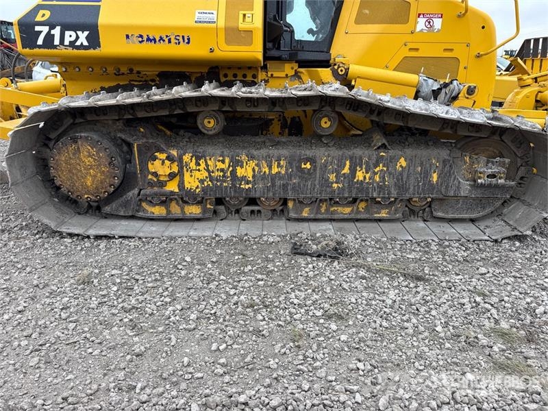 Komatsu D71PX-24 Crawler Dozer Crawler dozers