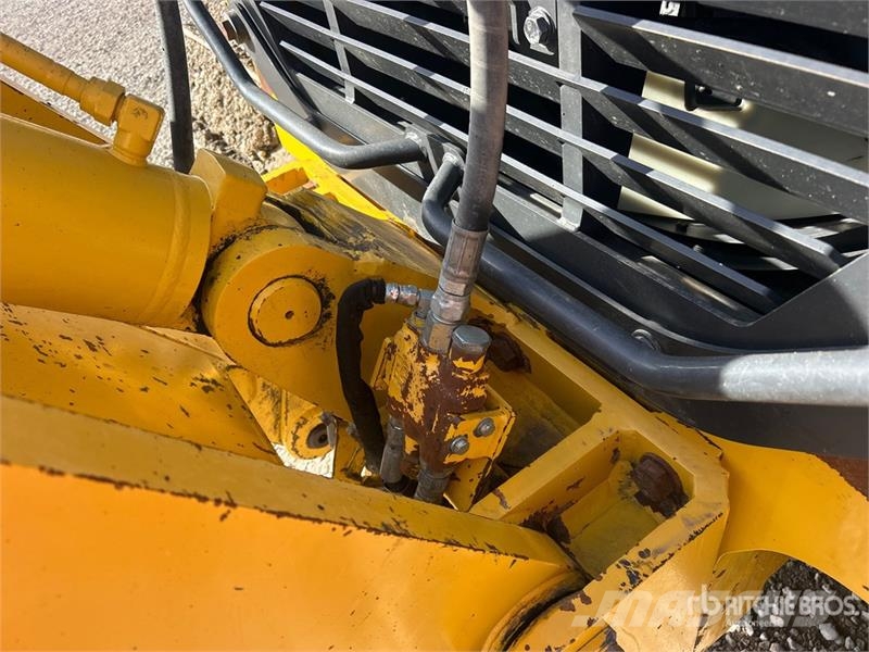 Komatsu D71PX-24 Crawler Dozer Гусеничные бульдозеры
