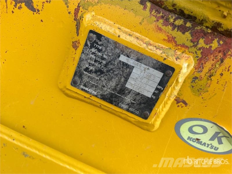 Komatsu D71PX-24 Crawler Dozer Buldooserid