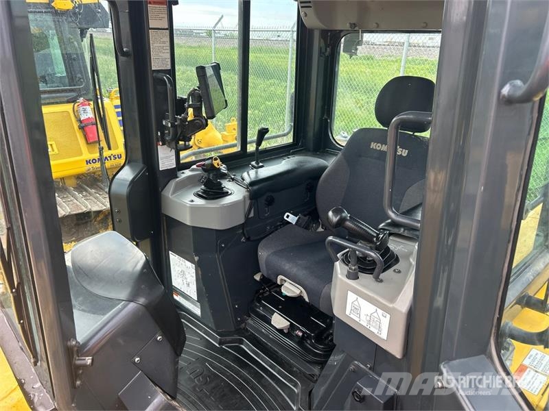 Komatsu D71PX-24 Crawler Dozer 履帶推土機