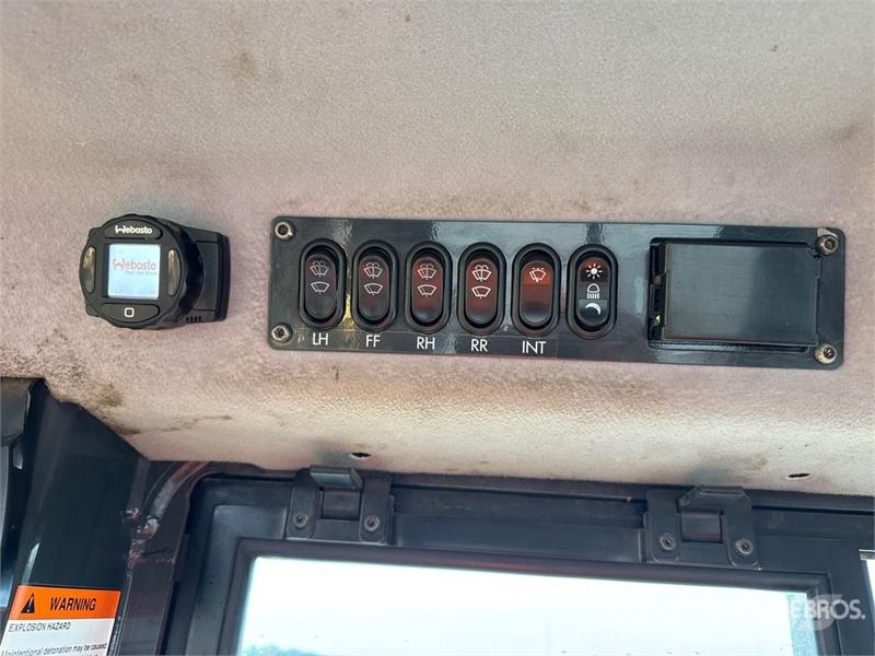 Komatsu D71PX-24 Crawler Dozer Crawler dozers
