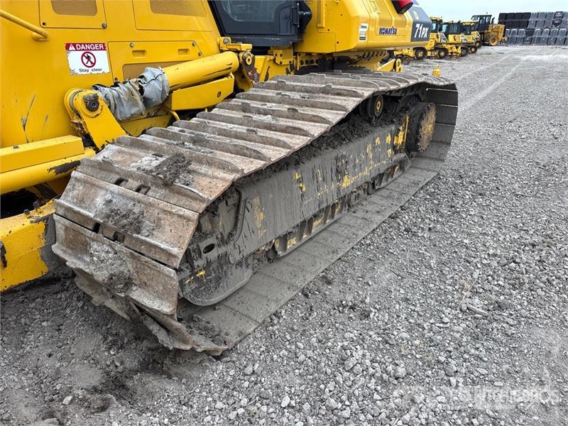 Komatsu D71PX-24 Crawler Dozer Crawler dozers