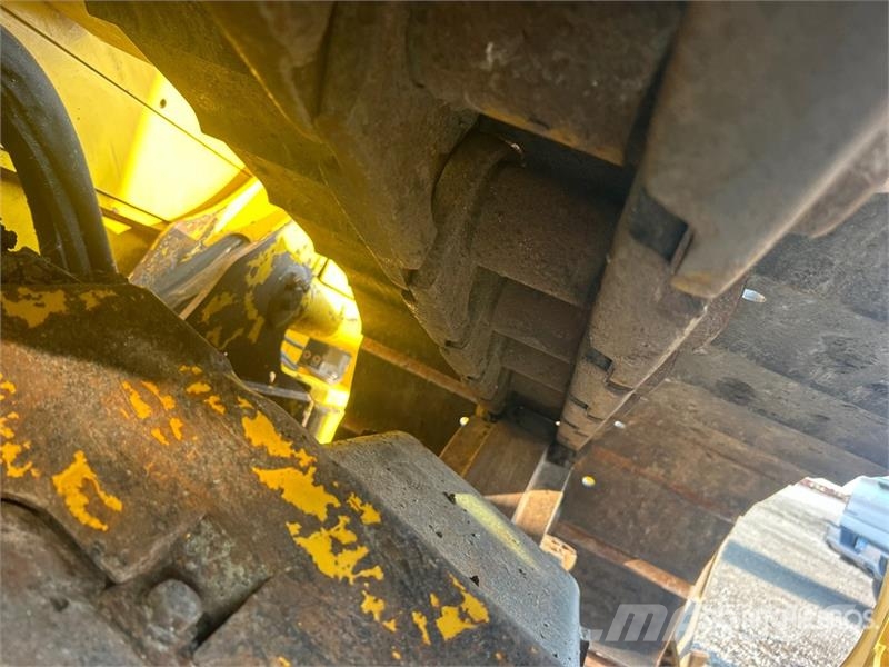 Komatsu D71PX-24 Crawler Dozer 履帶推土機