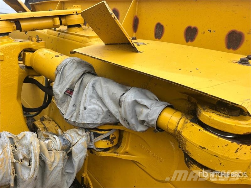 Komatsu D71PX-24 Crawler Dozer 履帶推土機