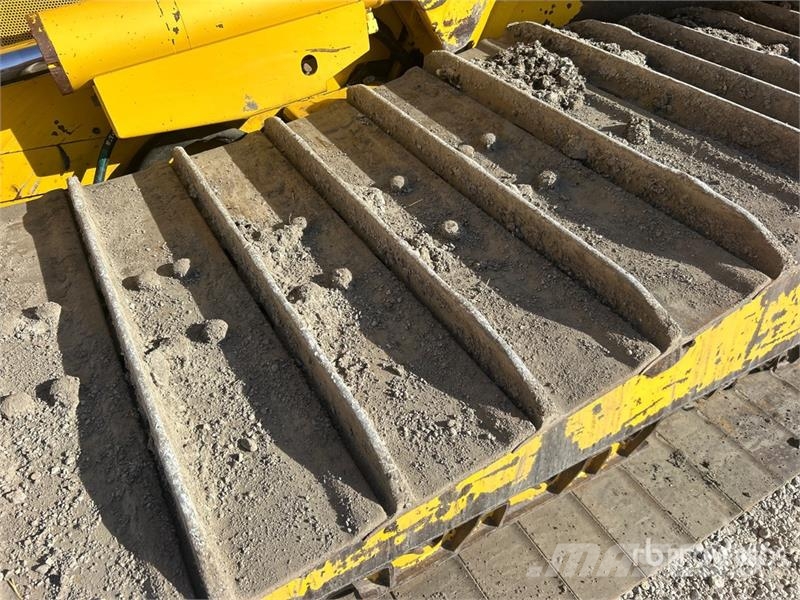 Komatsu D71PX-24 Crawler Dozer Гусеничные бульдозеры