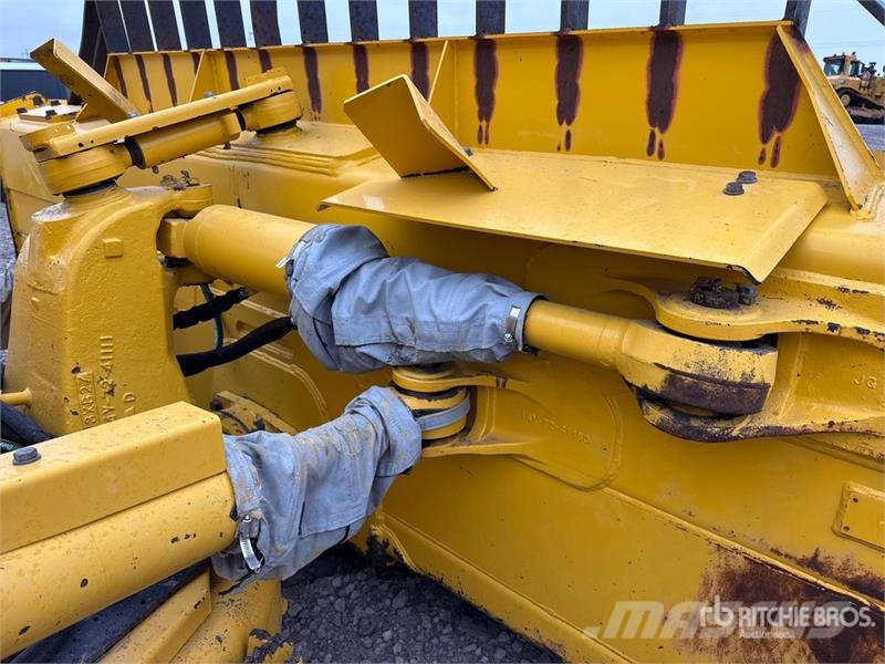 Komatsu D71PX-24 Crawler Dozer Crawler dozers
