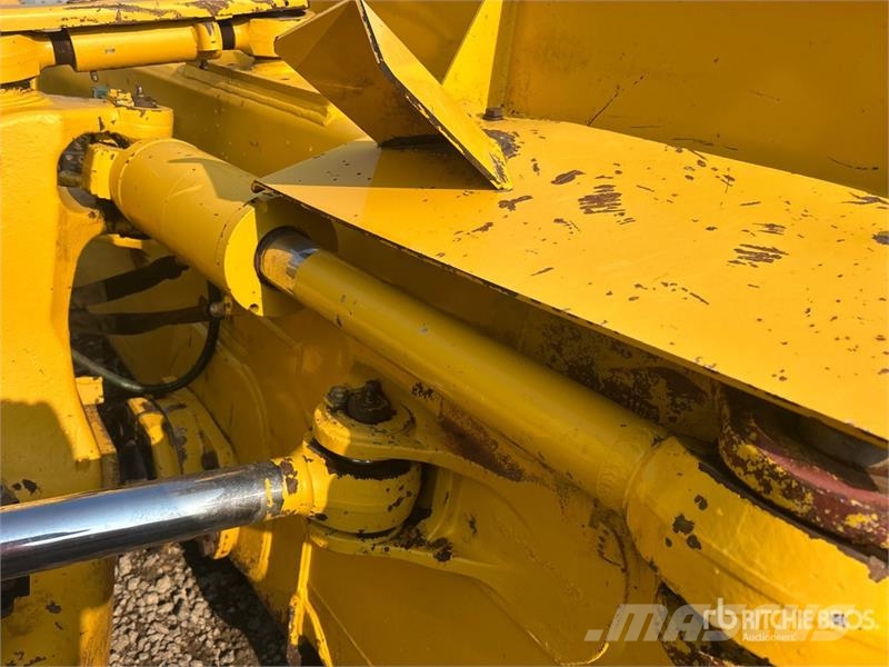 Komatsu D71PX-24 Crawler Dozer 履帶推土機