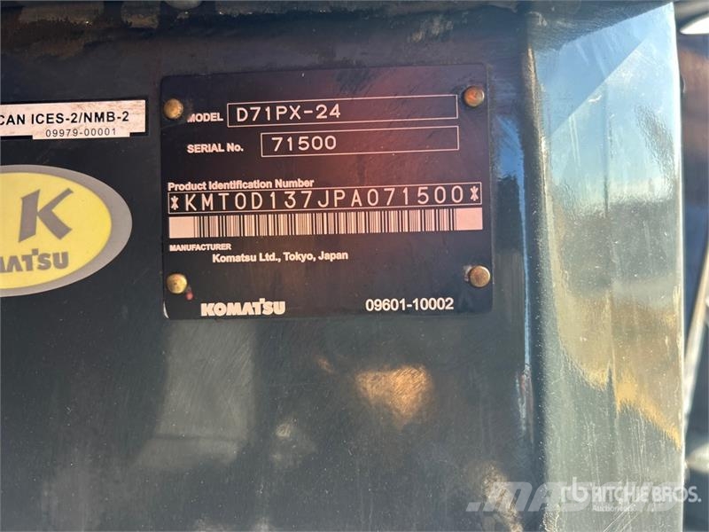 Komatsu D71PX-24 Crawler Dozer 履带式推土机