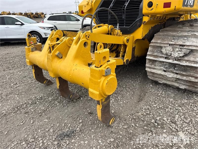 Komatsu D71PX-24 Crawler Dozer Crawler dozers