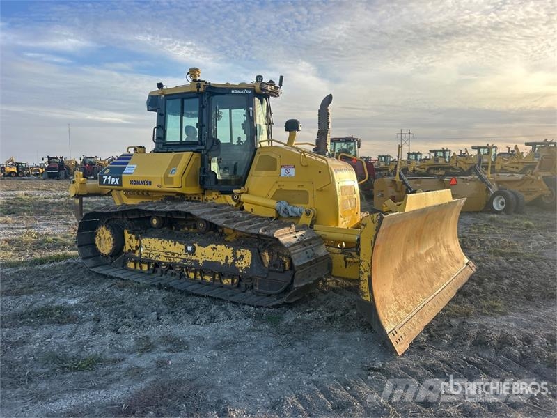Komatsu D71PX-24 Crawler Dozer Buldooserid