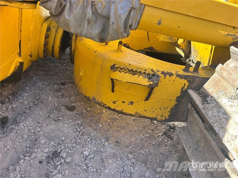 Komatsu D71PX-24 Crawler Dozer Buldožeri guseničari