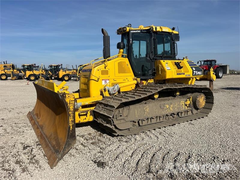 Komatsu D71PXI-24 Crawler Dozer Kāpurķēžu buldozeri