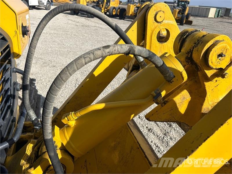 Komatsu D71PXI-24 Crawler Dozer Kāpurķēžu buldozeri