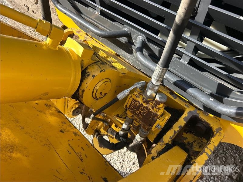 Komatsu D71PXI-24 Crawler Dozer Kāpurķēžu buldozeri