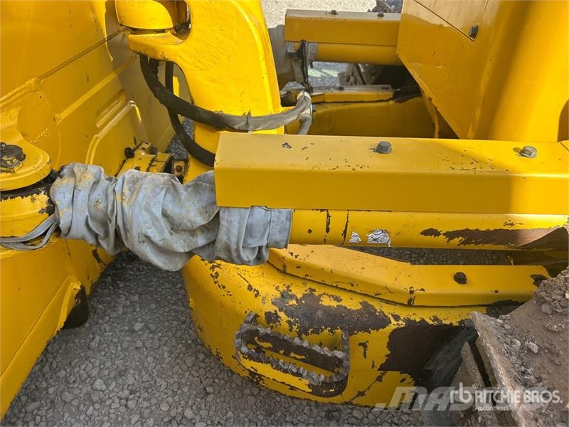 Komatsu D71PXI-24 Crawler Dozer Kāpurķēžu buldozeri