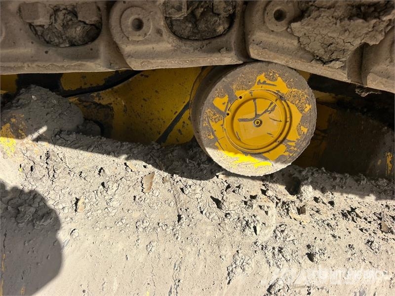 Komatsu D71PXI-24 Crawler Dozer Kāpurķēžu buldozeri