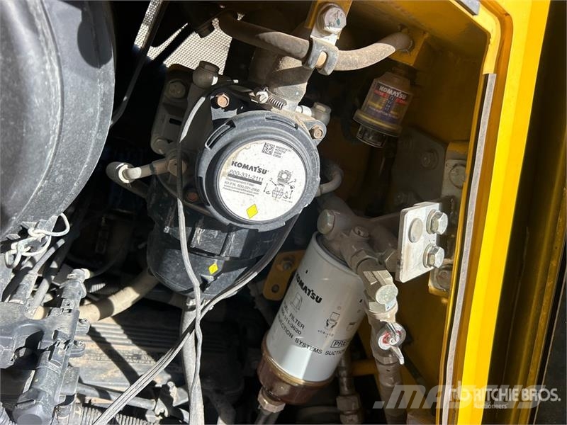 Komatsu D71PXI-24 Crawler Dozer Kāpurķēžu buldozeri