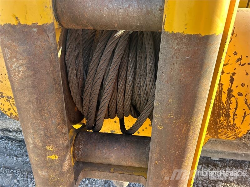 Komatsu D85PX-18 Crawler Dozer بلدوزرات مجنزرة
