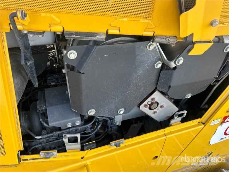 Komatsu D85PX-18 Crawler Dozer 크롤러 도저
