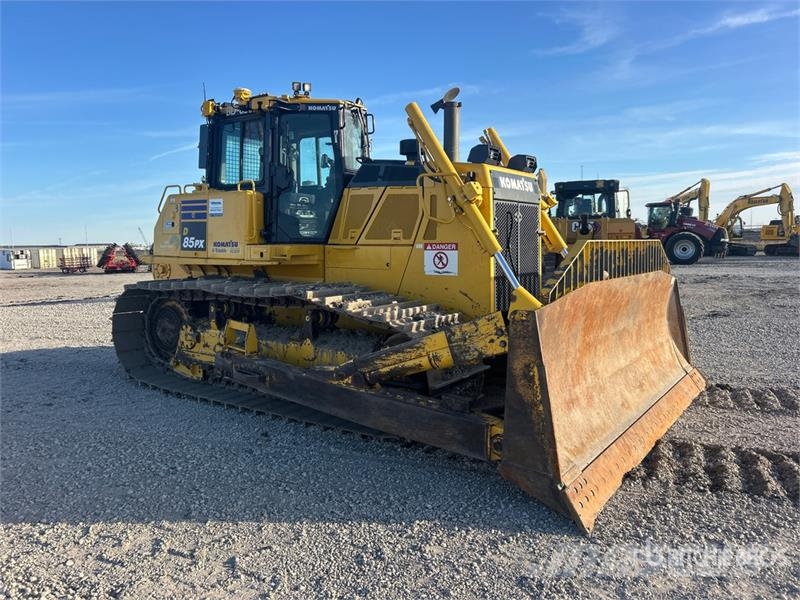 Komatsu D85PX-18 Crawler Dozer بلدوزرات مجنزرة