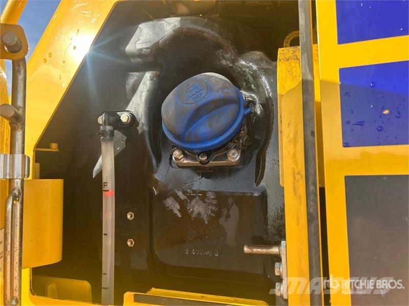 Komatsu D85PX-18 Crawler Dozer ブルドーザー