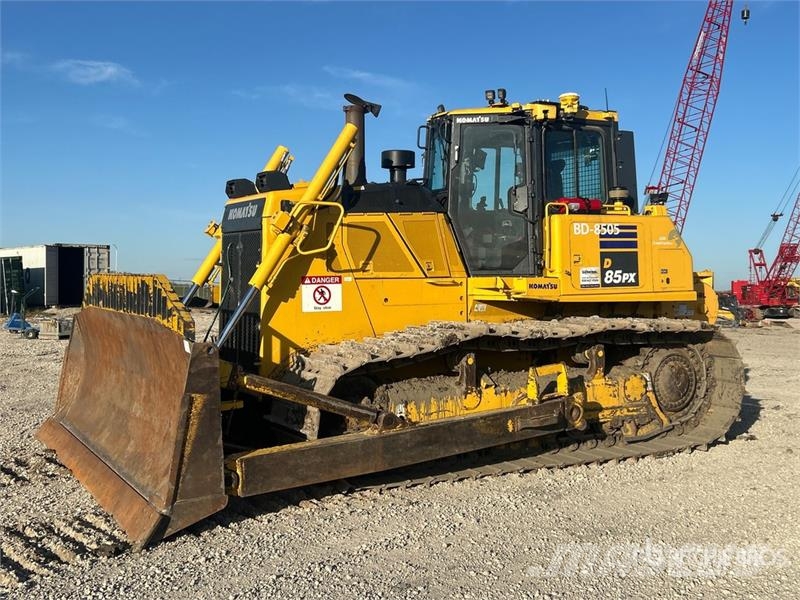 Komatsu D85PX-18 Crawler Dozer بلدوزرات مجنزرة