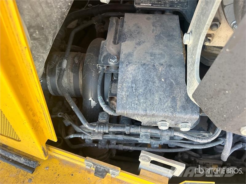 Komatsu D85PX-18 Crawler Dozer بلدوزرات مجنزرة