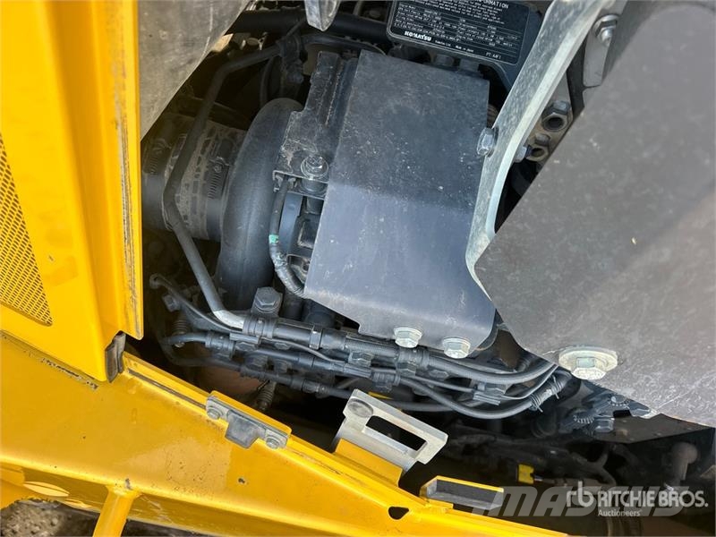 Komatsu D85PX-18 Crawler Dozer 크롤러 도저