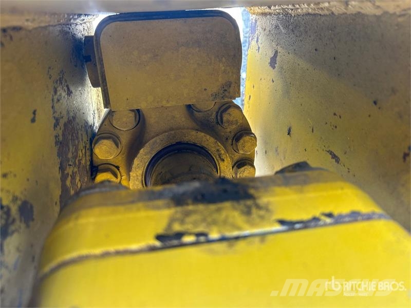Komatsu D85PX-18 Crawler Dozer 크롤러 도저