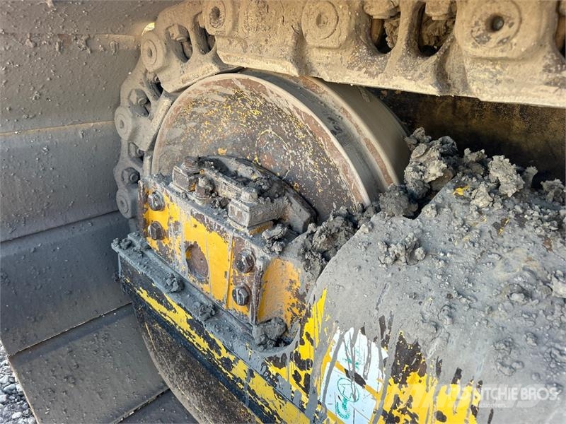 Komatsu D85PX-18 Crawler Dozer بلدوزرات مجنزرة