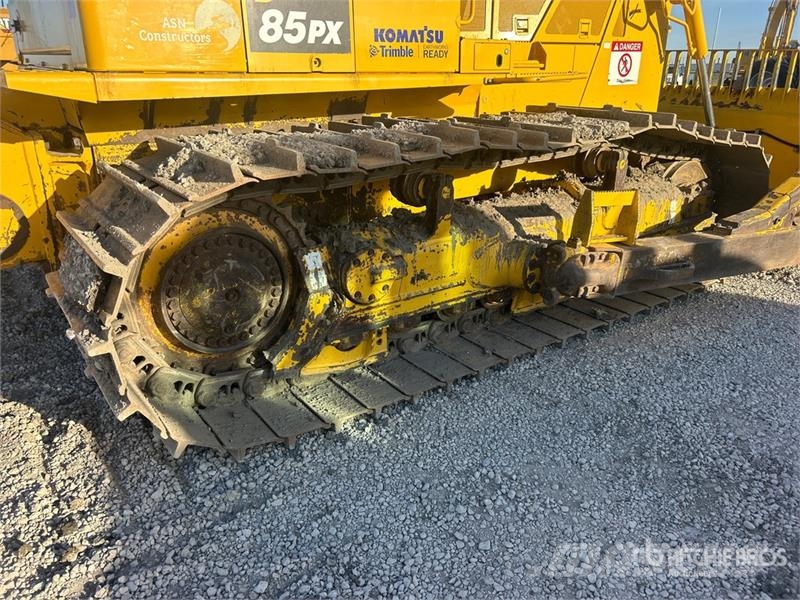Komatsu D85PX-18 Crawler Dozer بلدوزرات مجنزرة