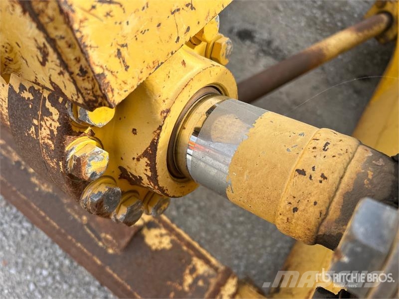 Komatsu D85PX-18 Crawler Dozer Buldožeri gusjeničari