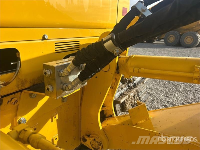Komatsu D85PX-18 Crawler Dozer ブルドーザー