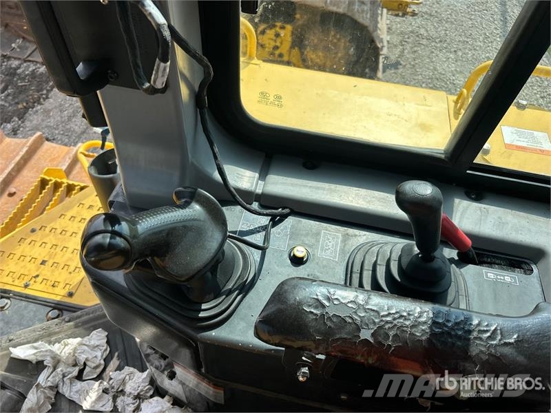 Komatsu D85PX-18 Crawler Dozer 履帶推土機