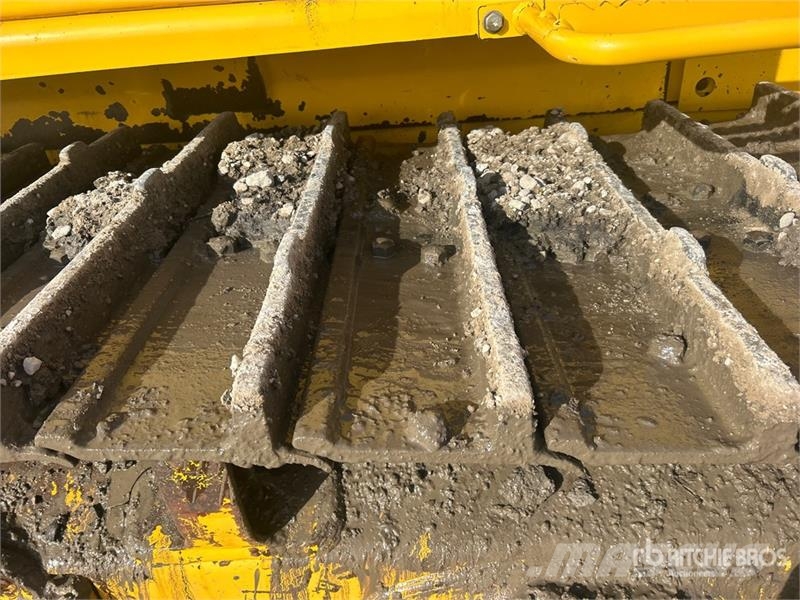 Komatsu D85PX-18 Crawler Dozer ブルドーザー