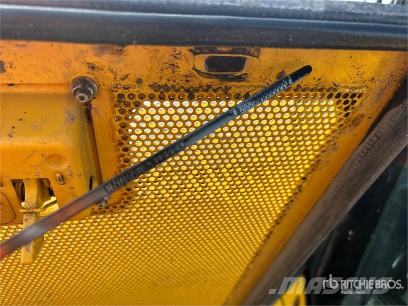 Komatsu D85PX-18 Crawler Dozer 크롤러 도저