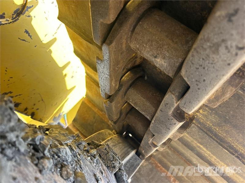 Komatsu D85PX-18 Crawler Dozer 履帶推土機