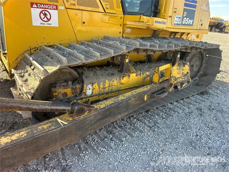 Komatsu D85PX-18 Crawler Dozer بلدوزرات مجنزرة