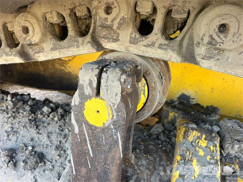Komatsu D85PX-18 Crawler Dozer بلدوزرات مجنزرة