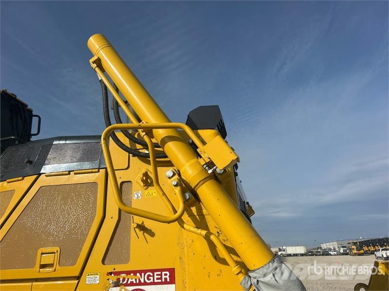 Komatsu D85PX-18 Crawler Dozer ブルドーザー